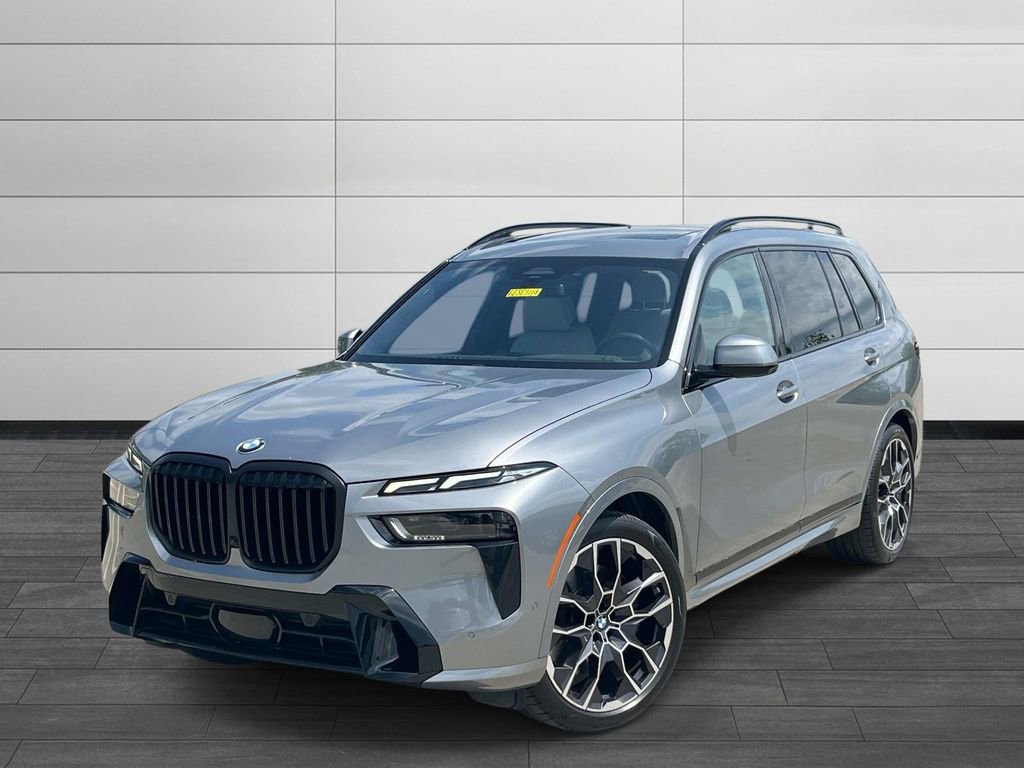 Used 2024 BMW X7 xDrive40i w/ M Sport Package AWD/4WD image 1