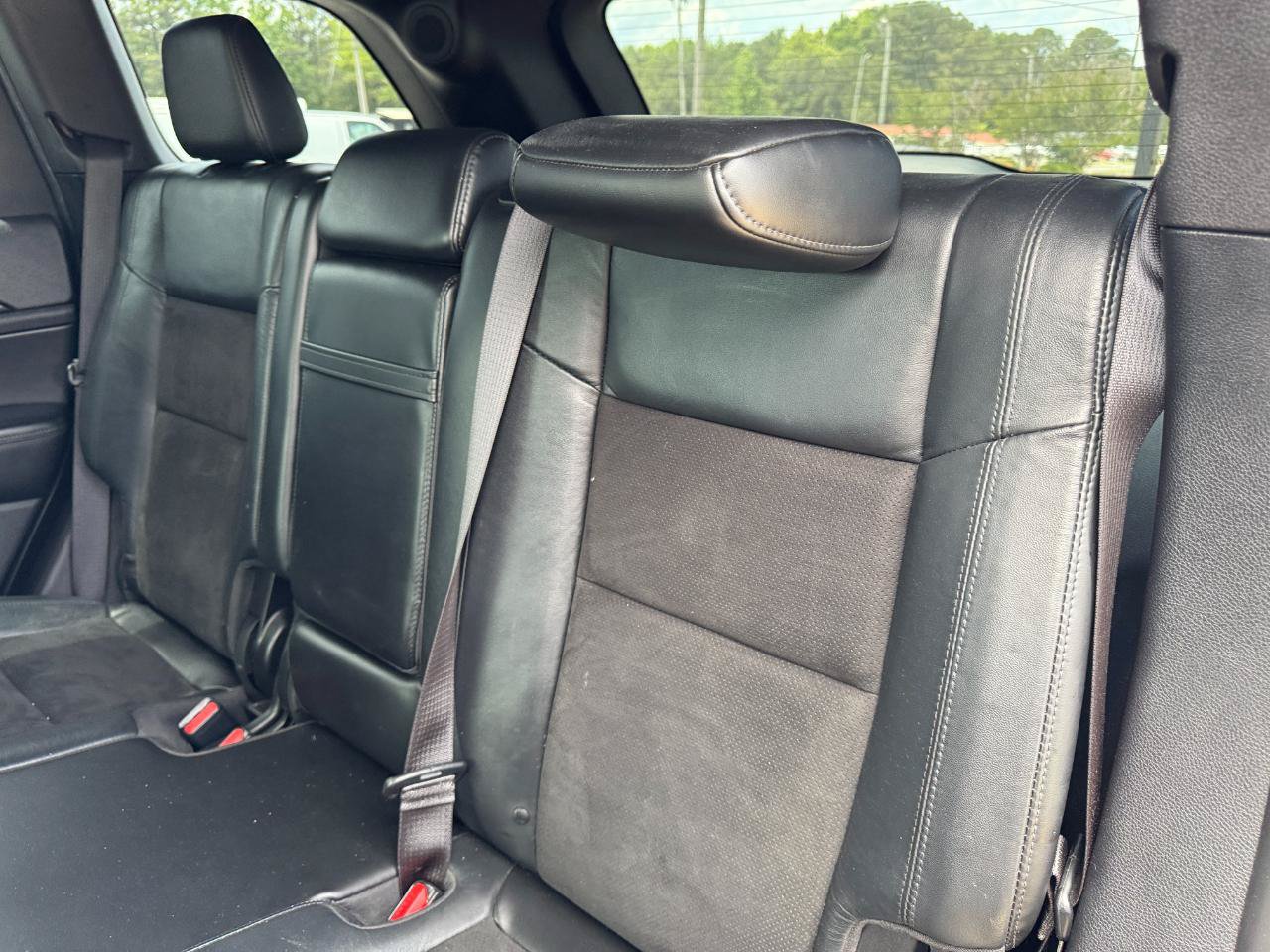 Used 2019 Jeep Grand Cherokee Laredo w/ Laredo X Package RWD image 18