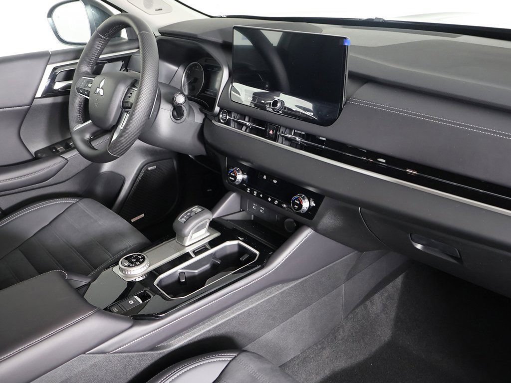 New 2026 Mitsubishi Outlander SE image 27