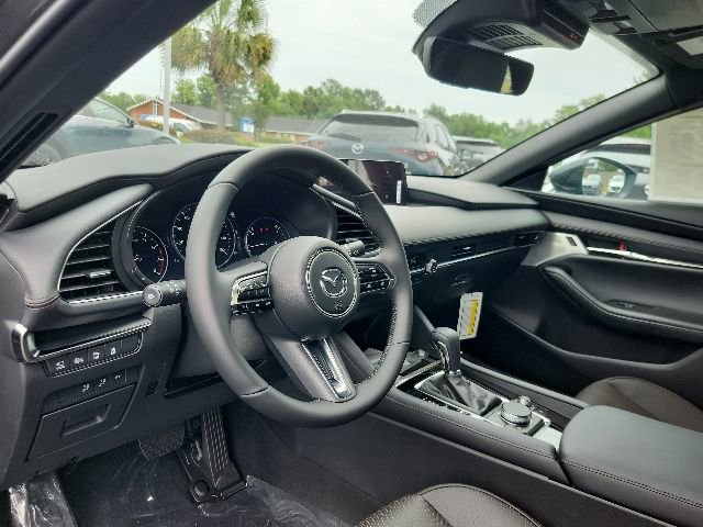 New 2026 MAZDA MAZDA3 Hatchback w/Premium Plus Pkg AWD/4WD image 14