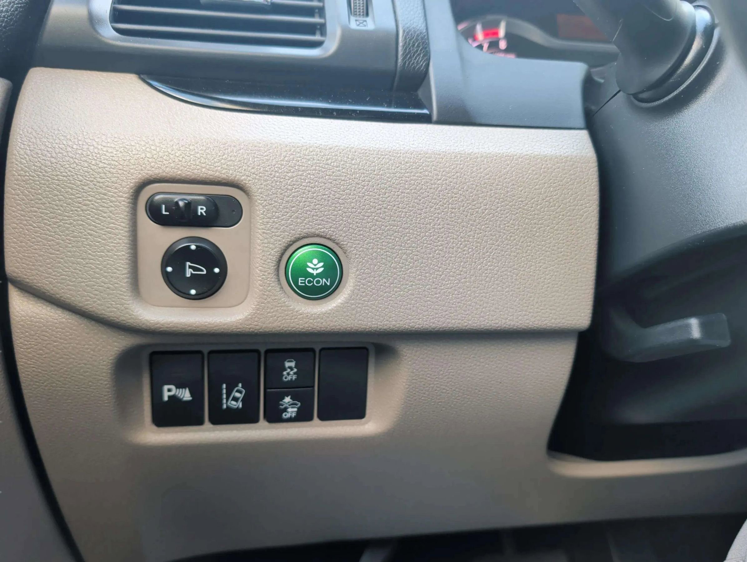 Used 2017 Honda Pilot Touring image 24