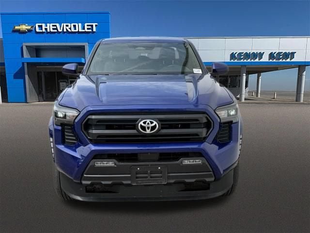 Used 2025 Toyota Tacoma SR5 AWD/4WD image 7