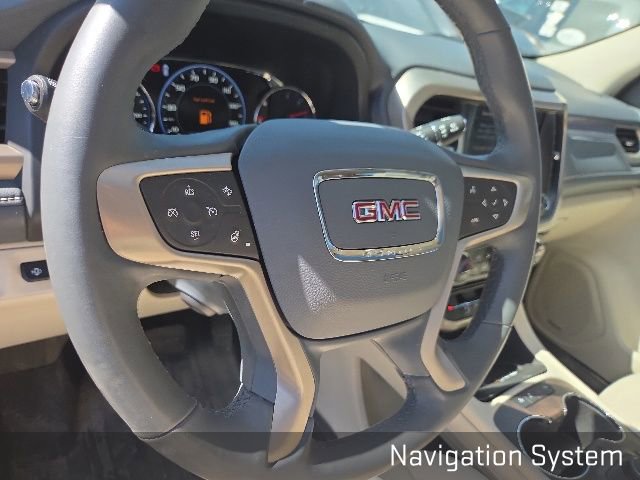 Used 2023 GMC Acadia Denali w/ Denali Ultimate Package AWD/4WD image 11