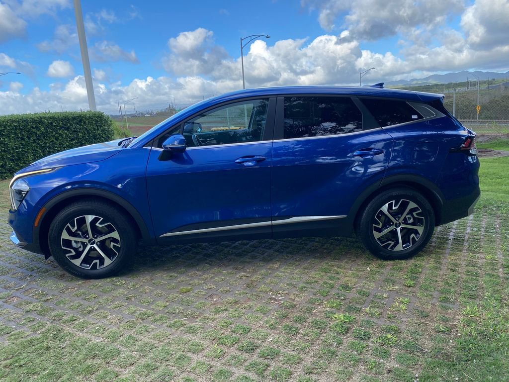 Used 2023 Kia Sportage EX image 4