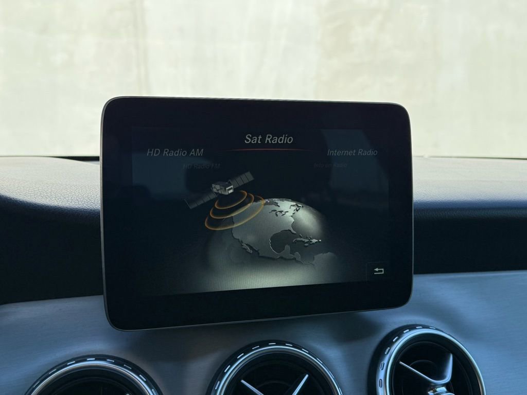 Used 2017 Mercedes-Benz GLA 250 image 12