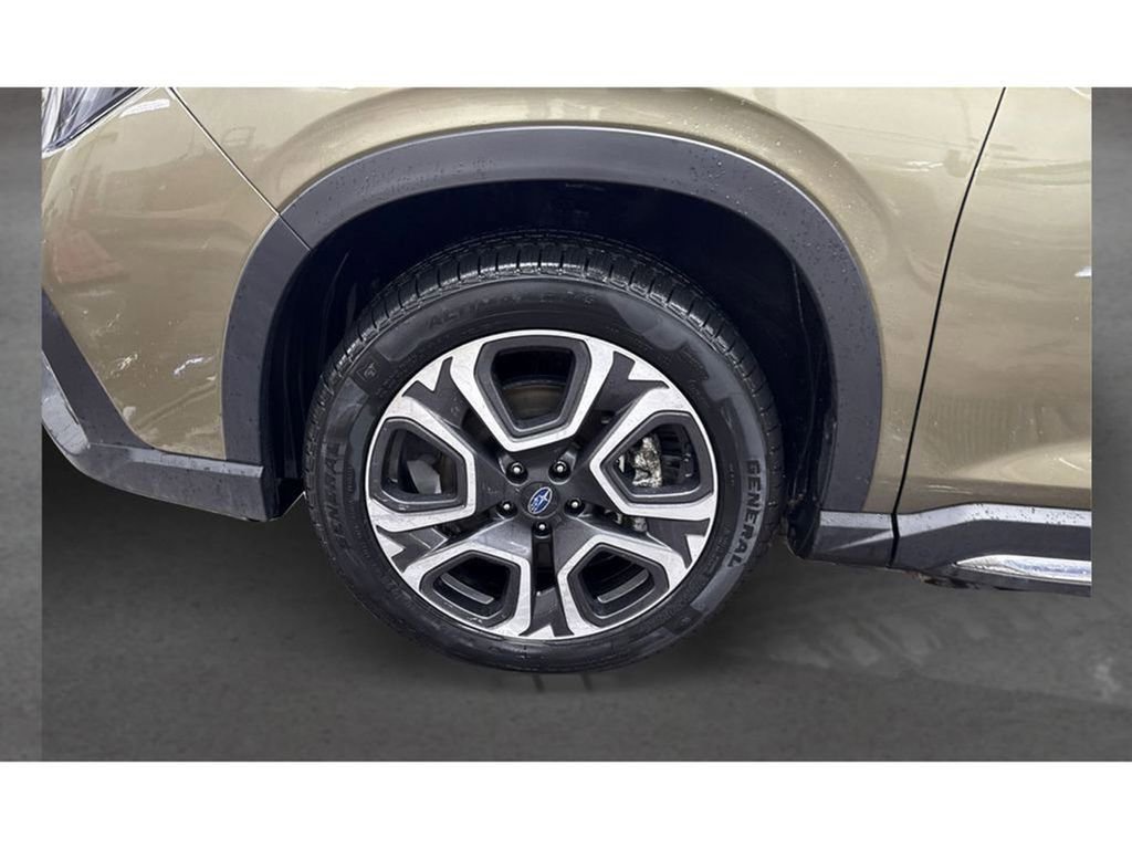 Used 2023 Subaru Ascent Limited image 11