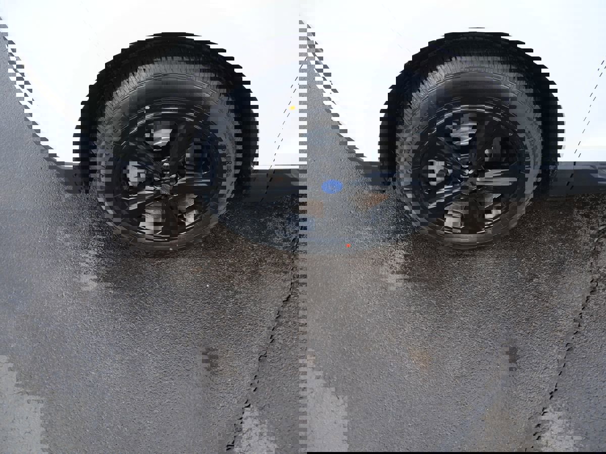 Used 2021 Ford Edge SE image 35