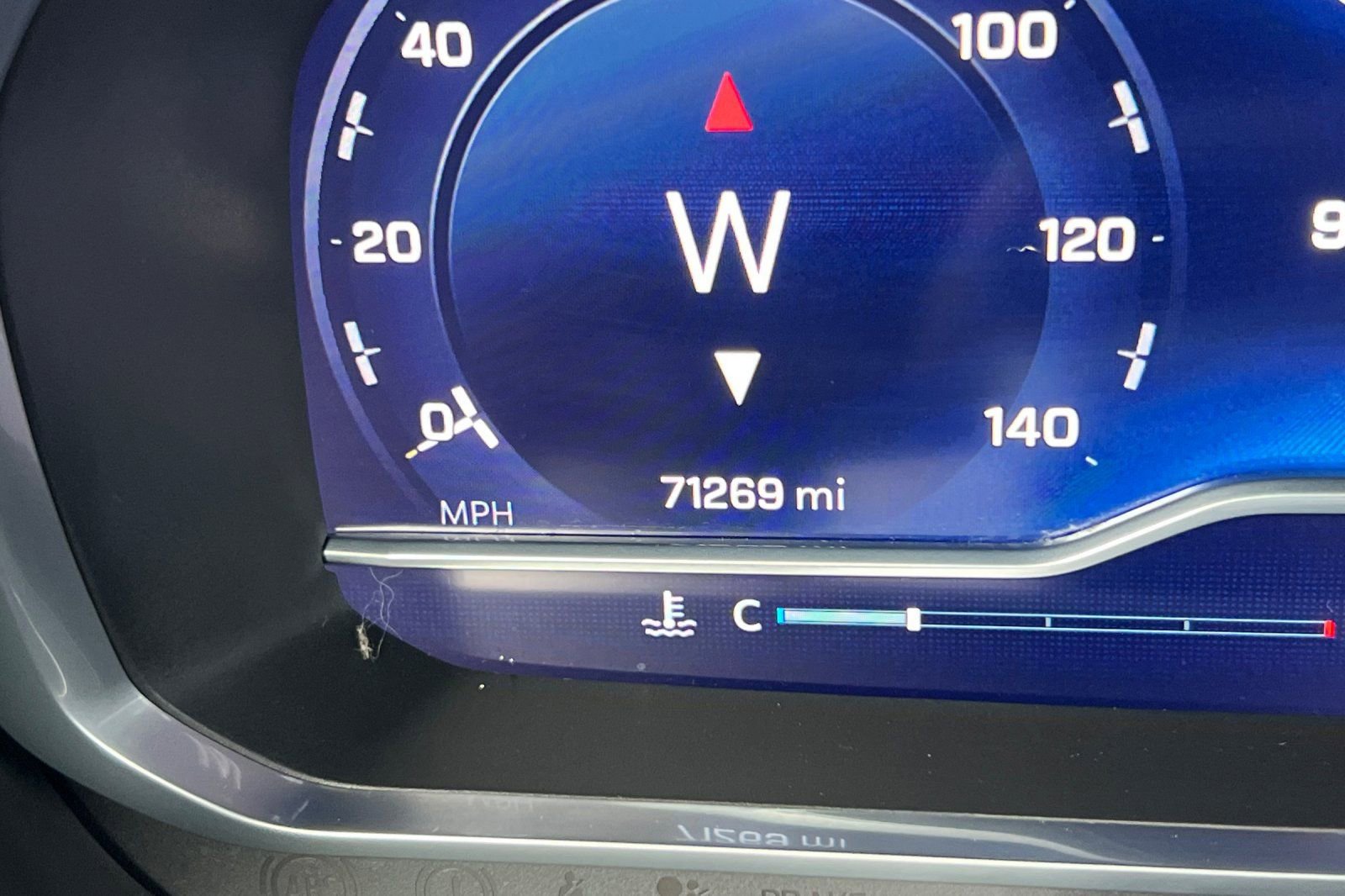 Used 2023 Chevrolet Suburban Premier image 27