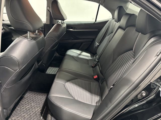 Used 2024 Toyota Camry SE image 7