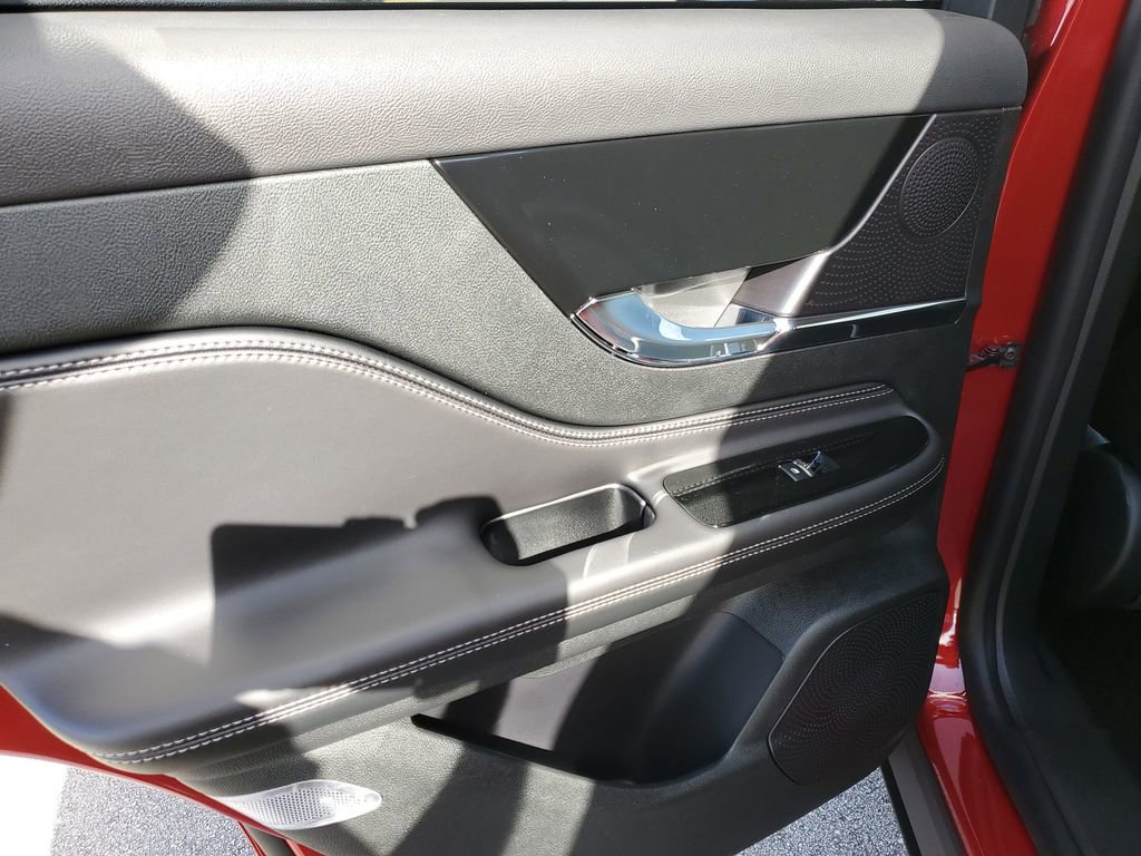 New 2026 Lincoln Corsair Premiere FWD image 9