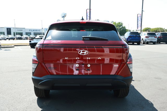 Used 2024 Hyundai Kona SEL AWD/4WD image 7