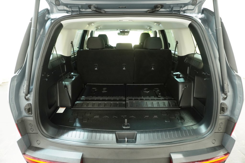 Certified 2026 Hyundai Santa Fe SE AWD/4WD image 6