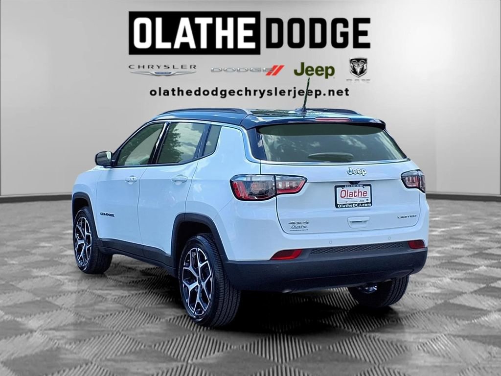 Used 2025 Jeep Compass Limited AWD/4WD image 3