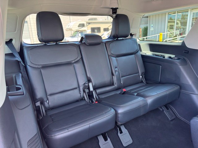 Used 2025 Ford Expedition Platinum AWD/4WD image 42