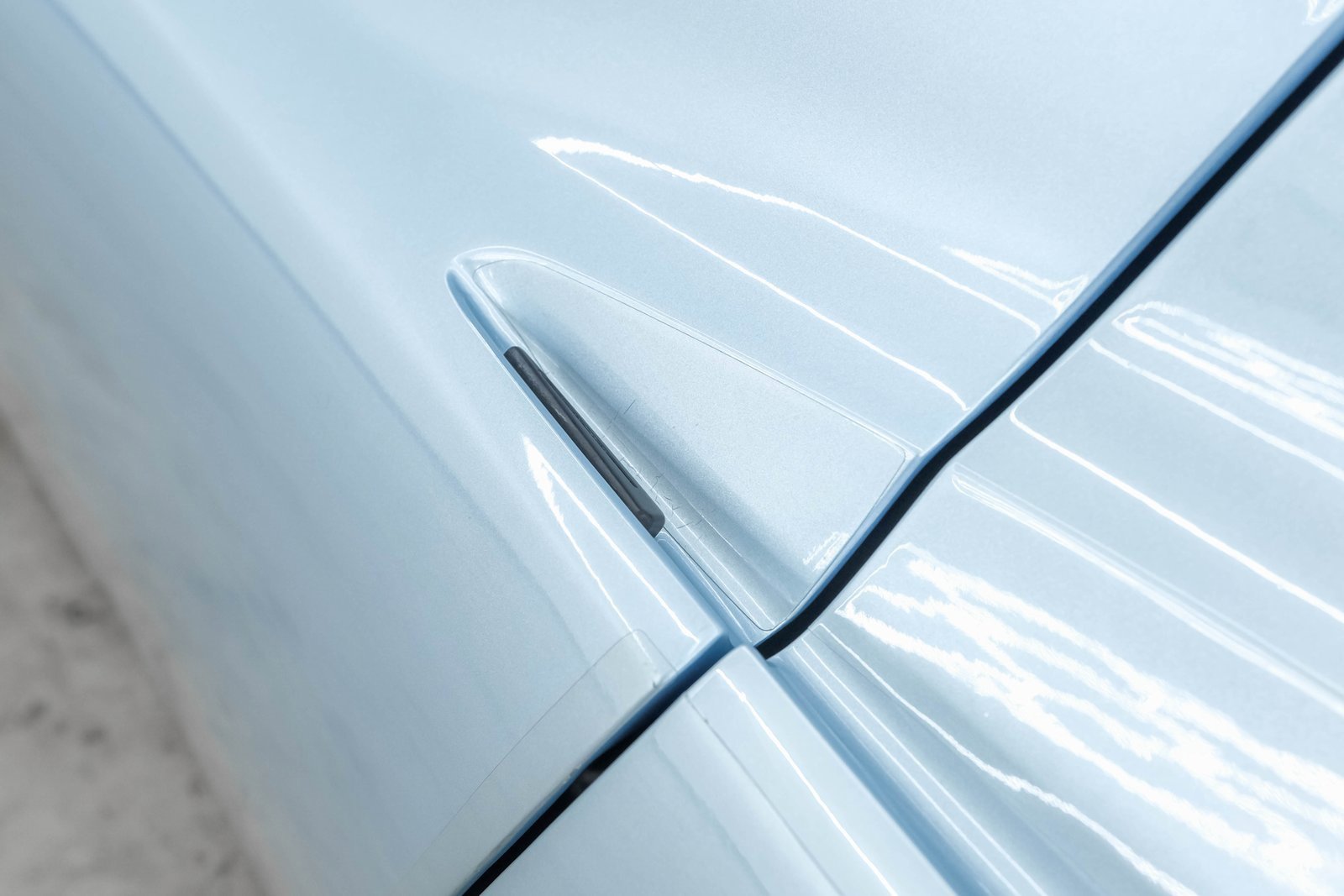 Used 2010 Tesla Roadster image 32