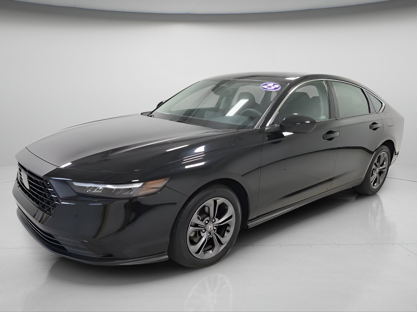 Used 2023 Honda Accord EX image 3