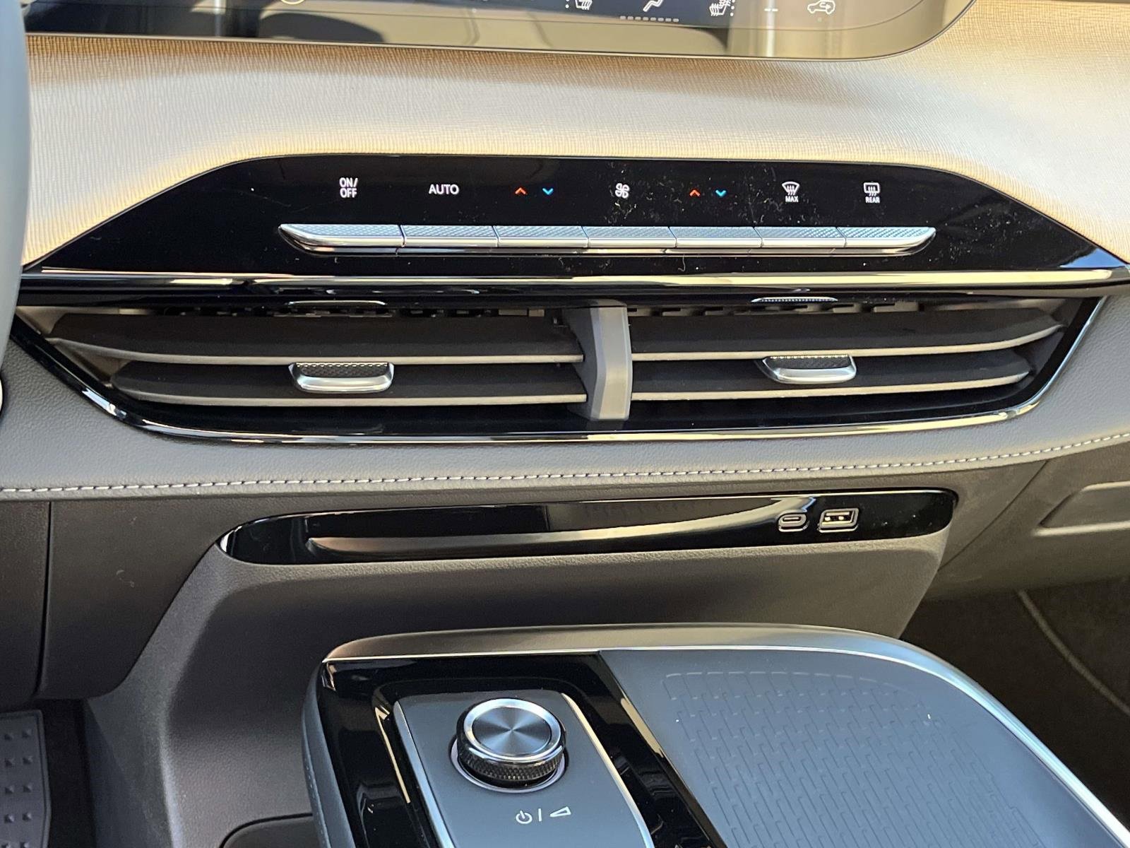 New 2026 Buick Enclave Preferred w/ Power Package image 30