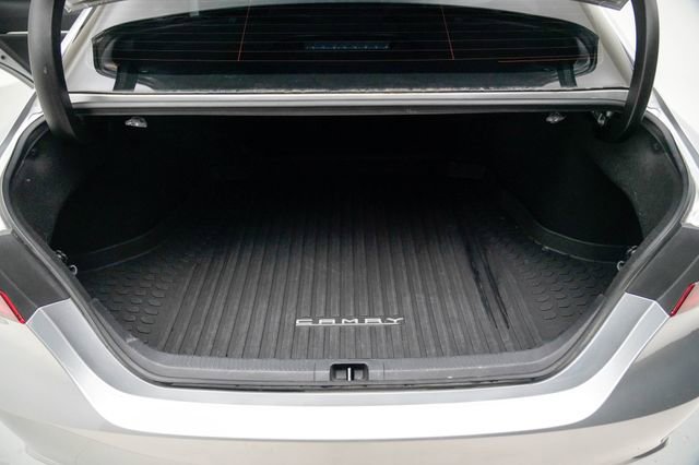 Used 2021 Toyota Camry XSE image 19