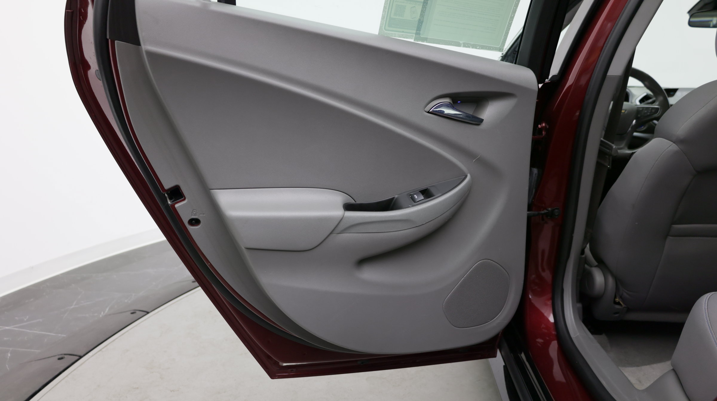 Used 2017 Chevrolet Volt LT w/ Comfort Package FWD image 27