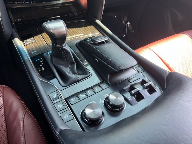 Used 2017 Lexus LX 570 4WD image 24