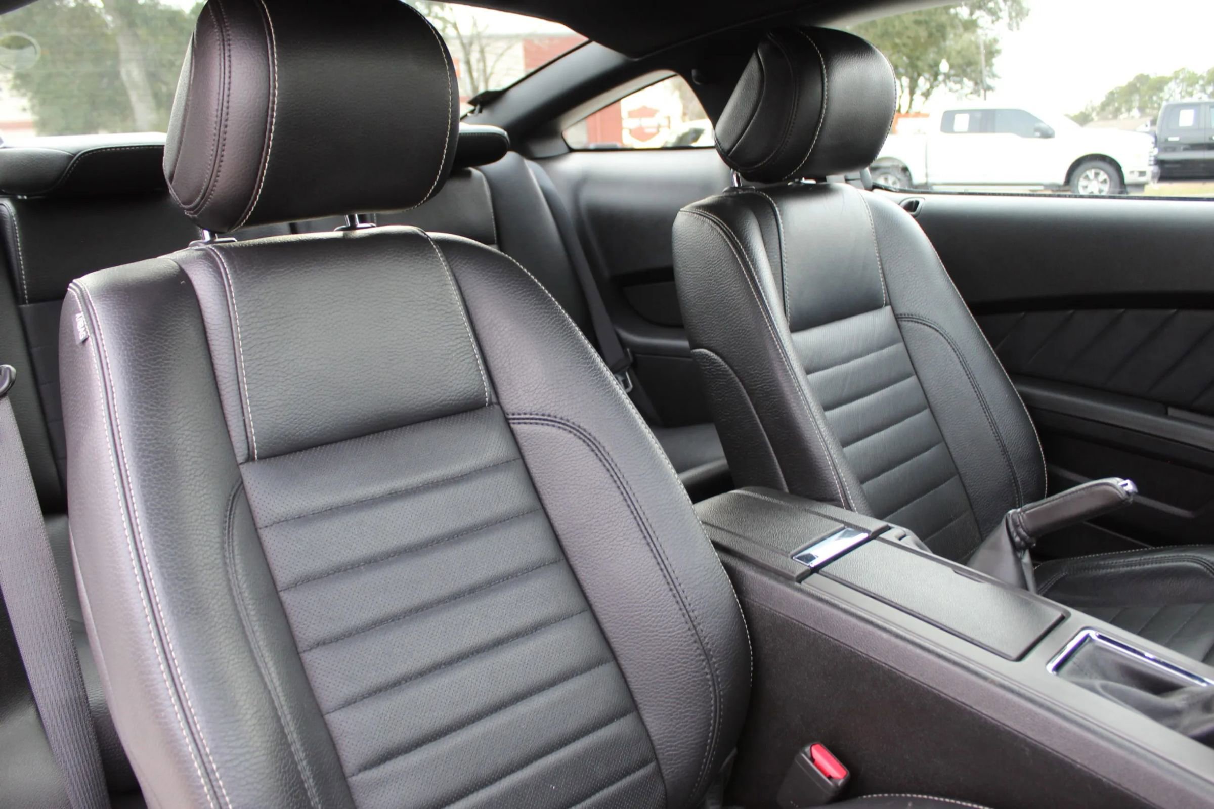 Used 2012 Ford Mustang GT Premium w/ Comfort Pkg image 22