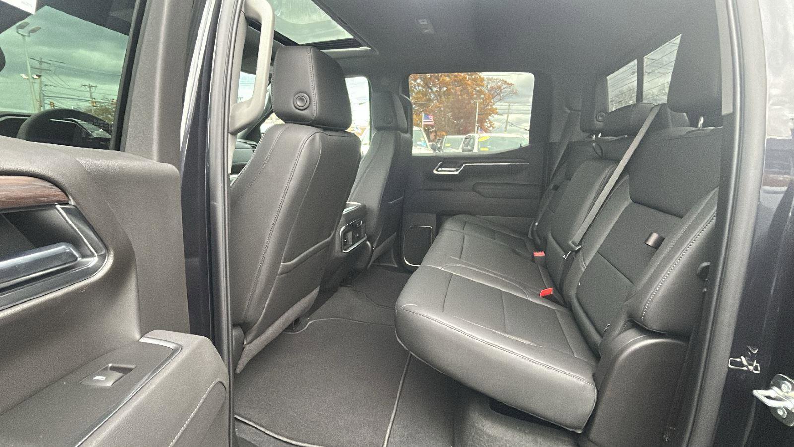 New 2026 GMC Sierra 1500 SLT w/ SLT Premium Plus Package image 27