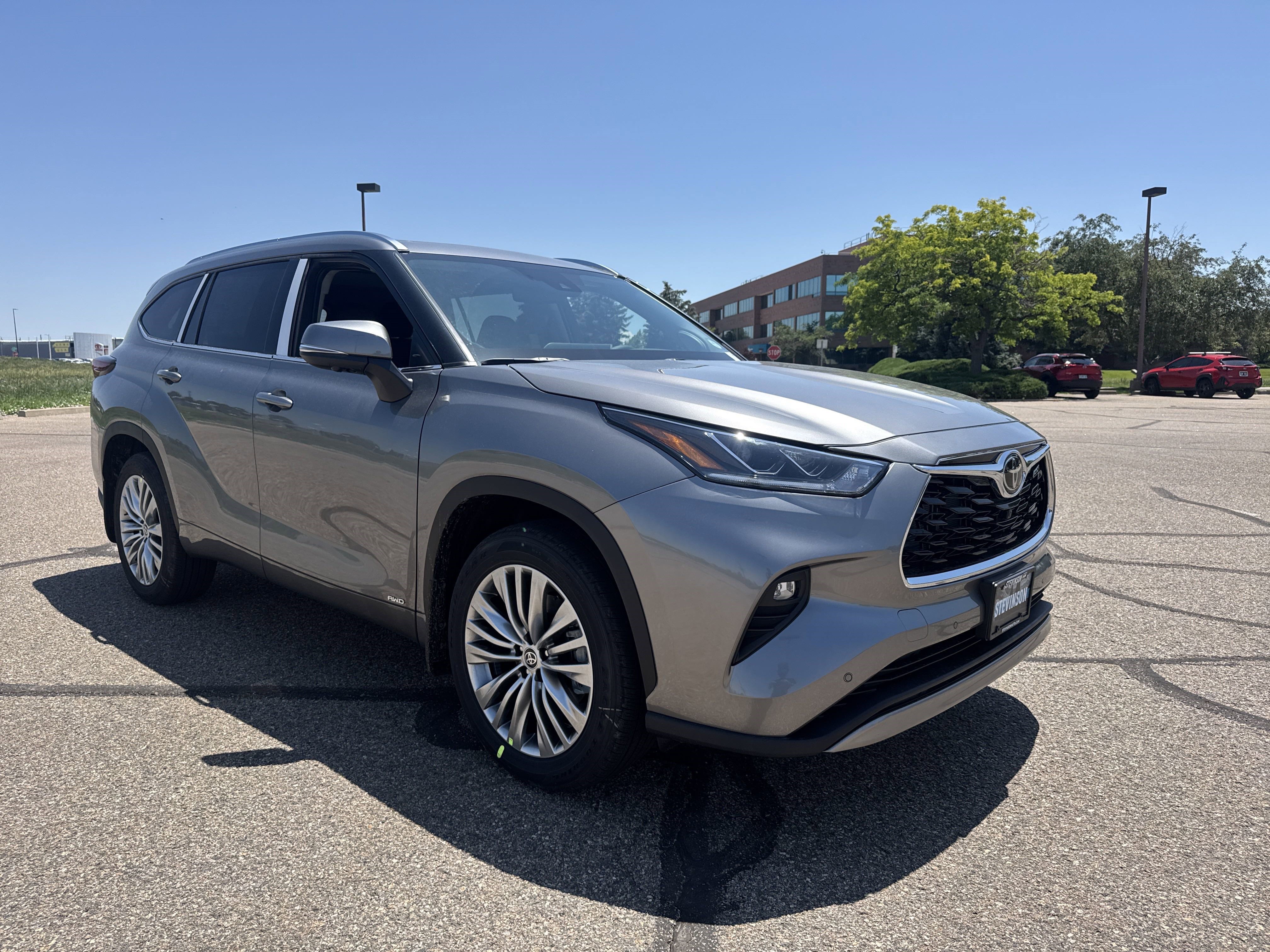 New 2026 Toyota Highlander Platinum AWD/4WD image 7