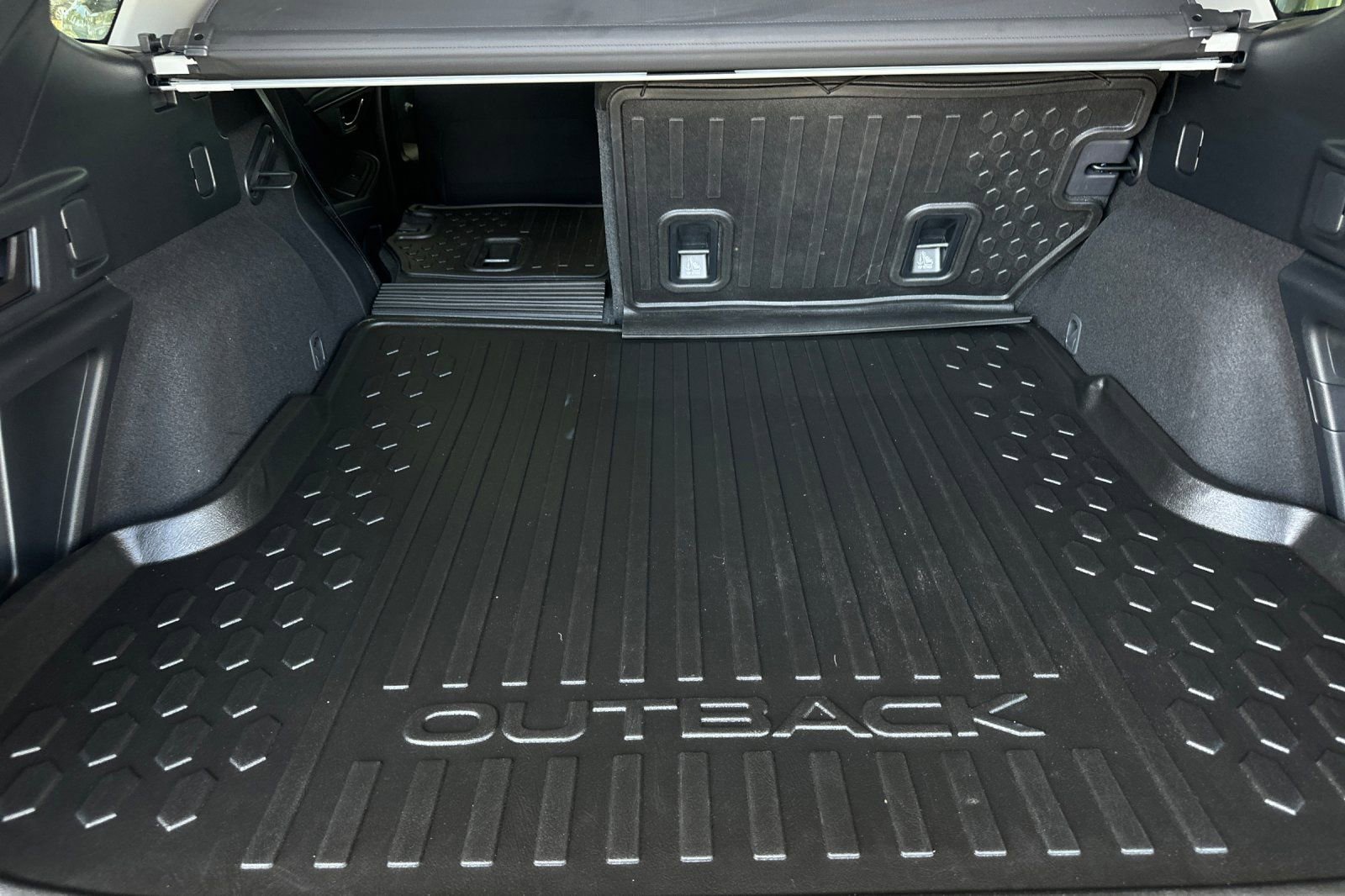 Certified 2025 Subaru Outback Premium image 18