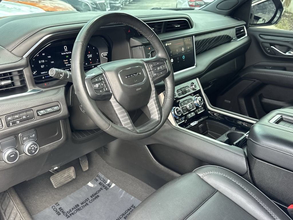 Used 2023 GMC Yukon Denali RWD image 21