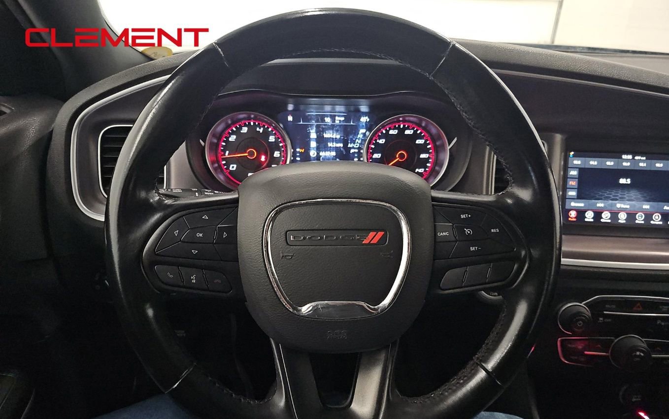Used 2022 Dodge Charger SXT image 11