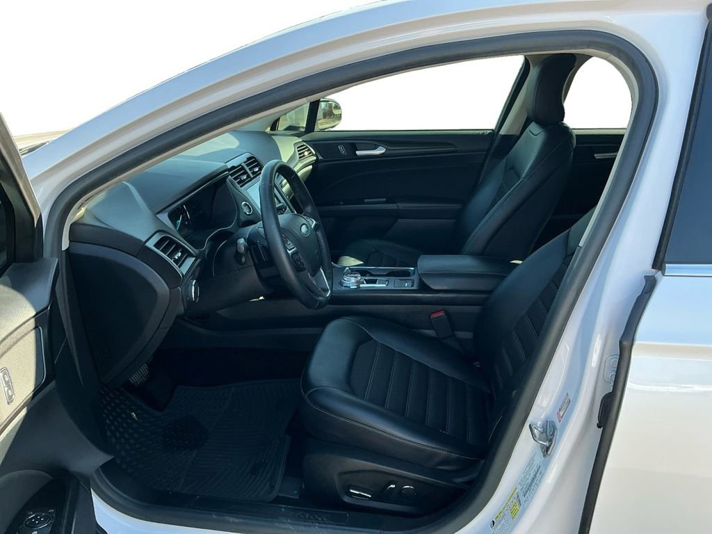 Used 2018 Ford Fusion SE w/ Equipment Group 201A image 14