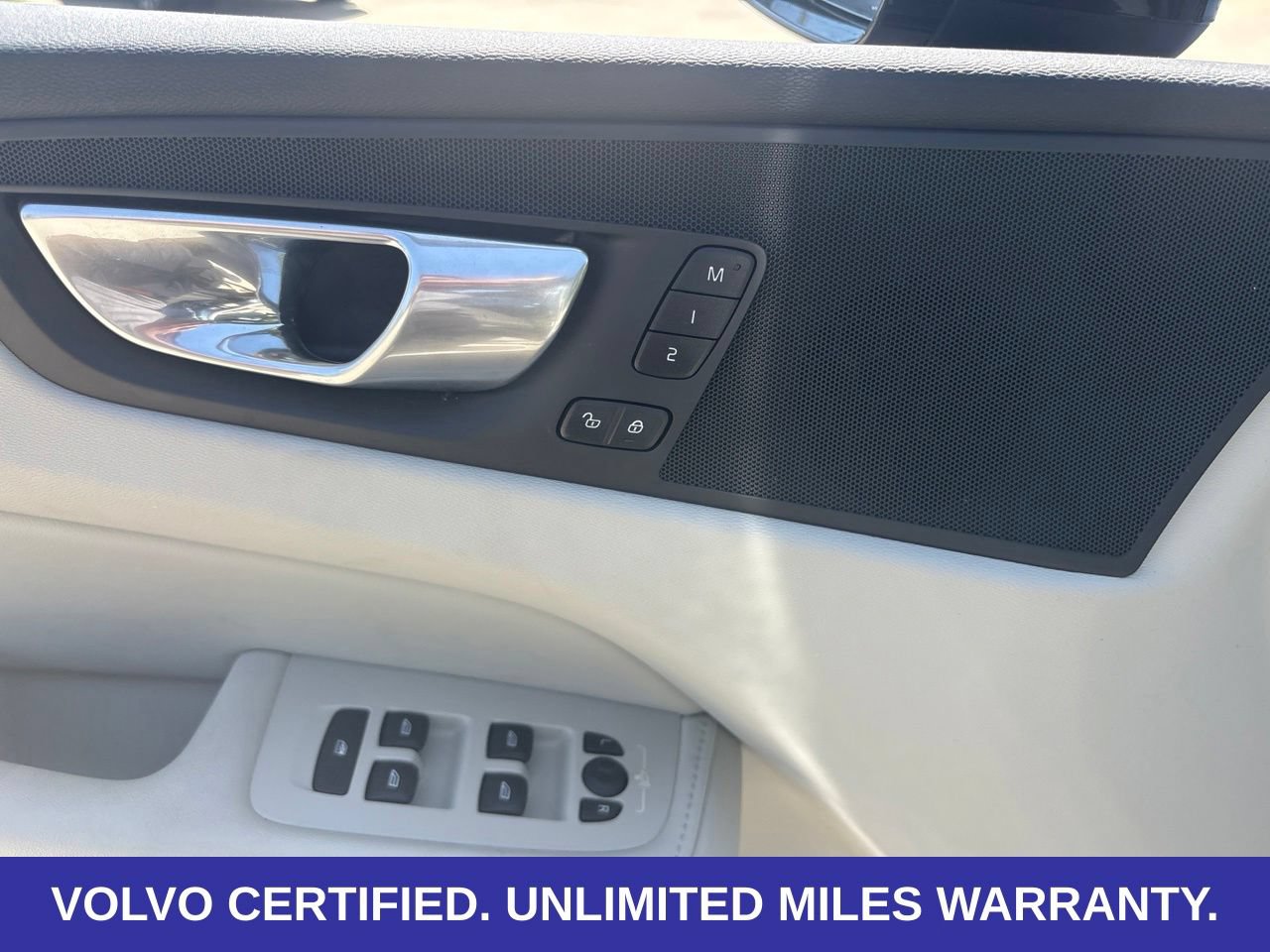 Certified 2024 Volvo XC60 B5 Core w/ Protection Package Premier AWD/4WD image 16