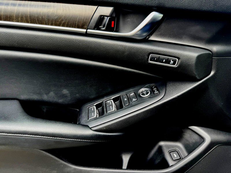 Used 2018 Honda Accord EX-L image 12