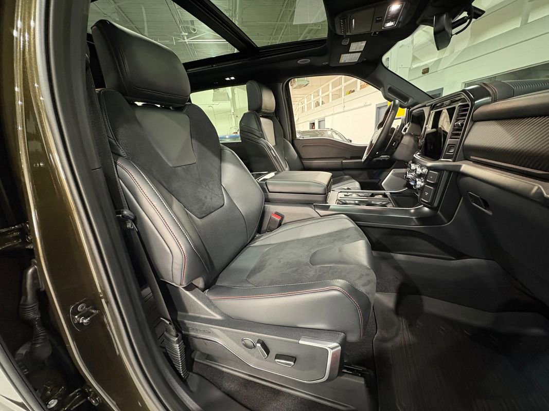 Used 2025 Ford F150 Raptor image 44