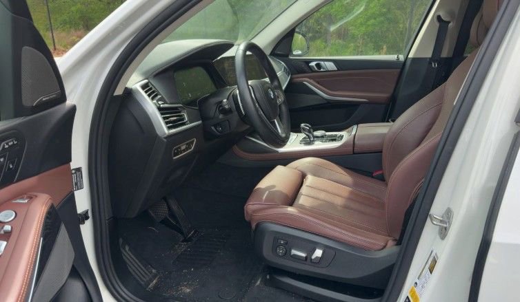 Used 2020 BMW X7 xDrive40i w/ Premium Package image 4