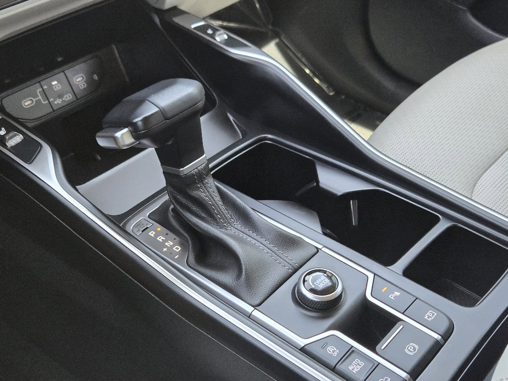 Certified 2025 Kia Sorento S image 9