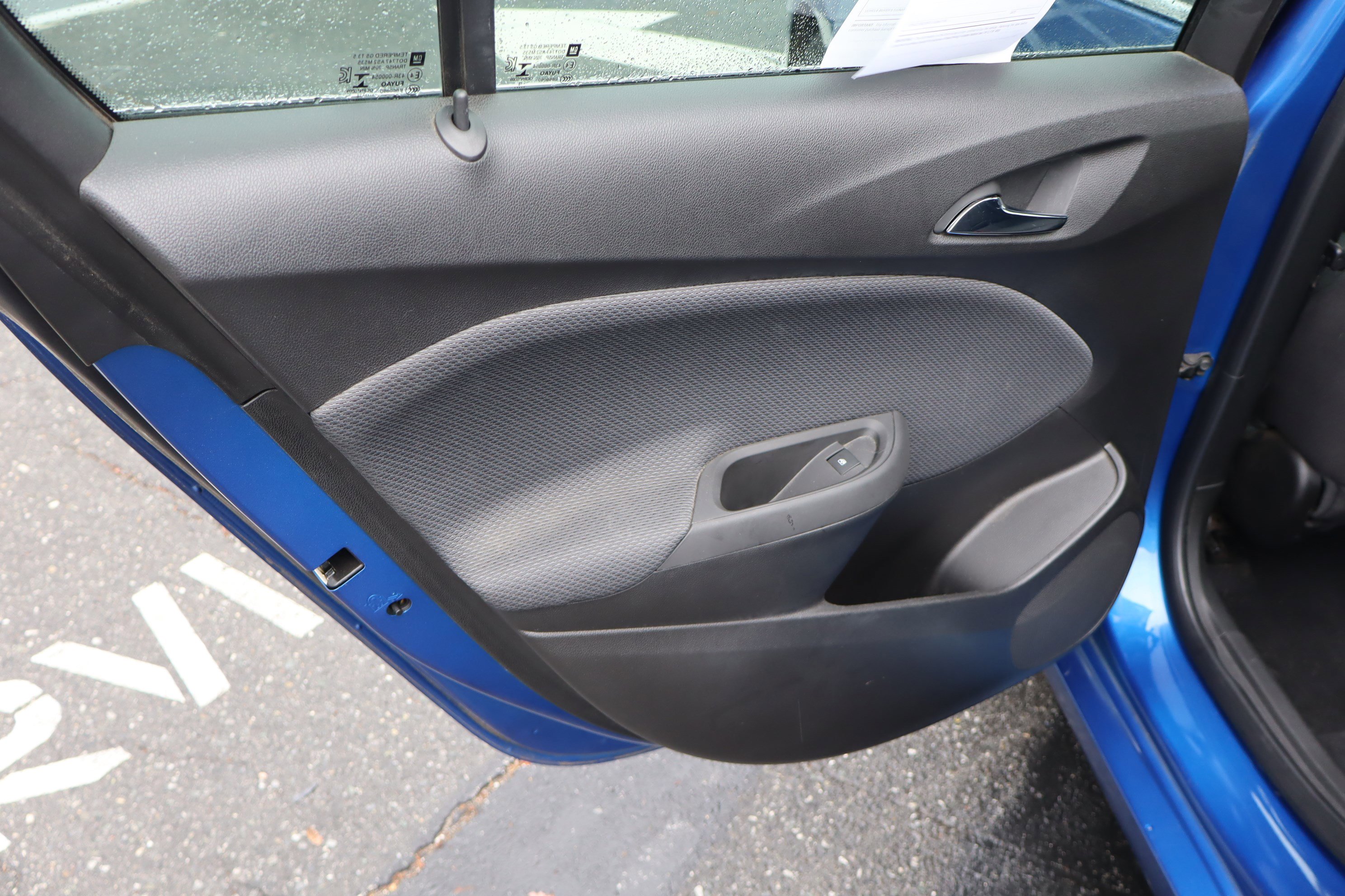 Used 2018 Chevrolet Cruze LT w/ Convenience Package image 30