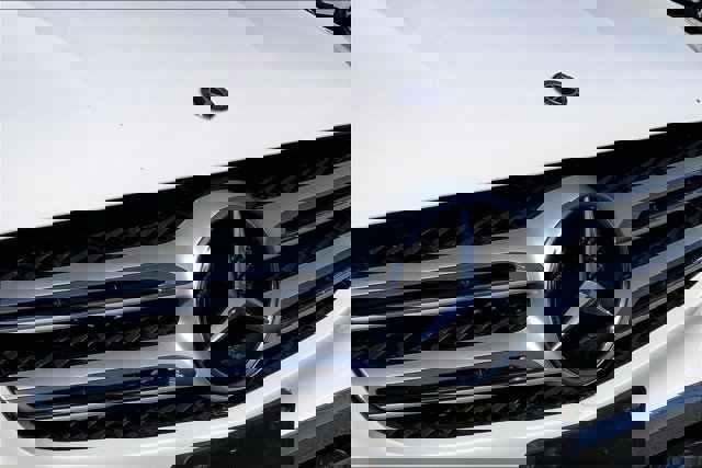 Used 2019 Mercedes-Benz GLC 300 4MATIC image 30