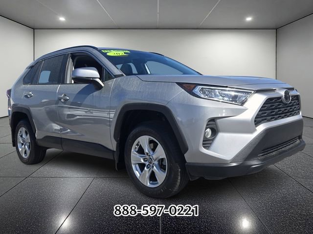 Used 2020 Toyota RAV4 XLE w/ Convenience Package image 7