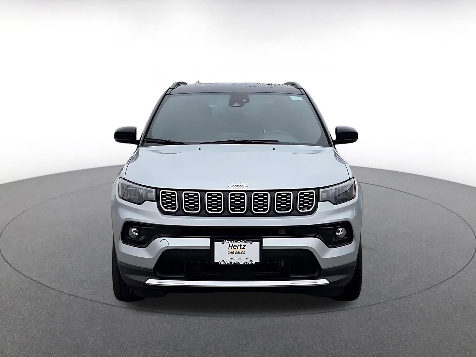 Used 2025 Jeep Compass Limited AWD/4WD image 3