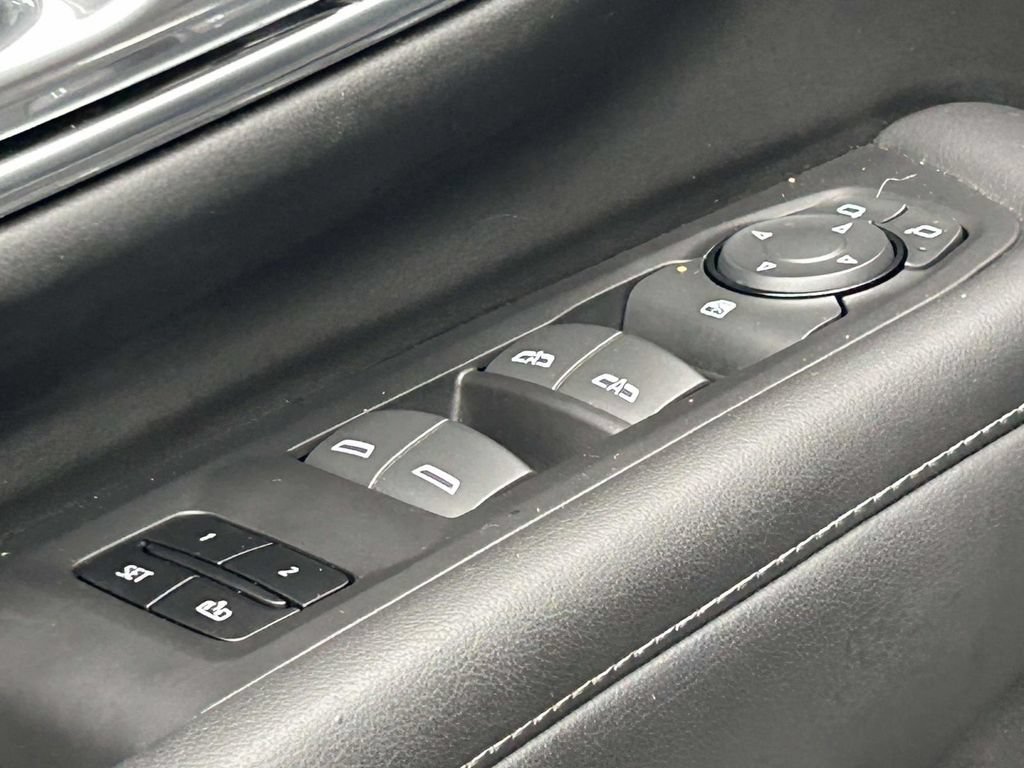 Used 2024 Chevrolet Tahoe LT RWD image 17