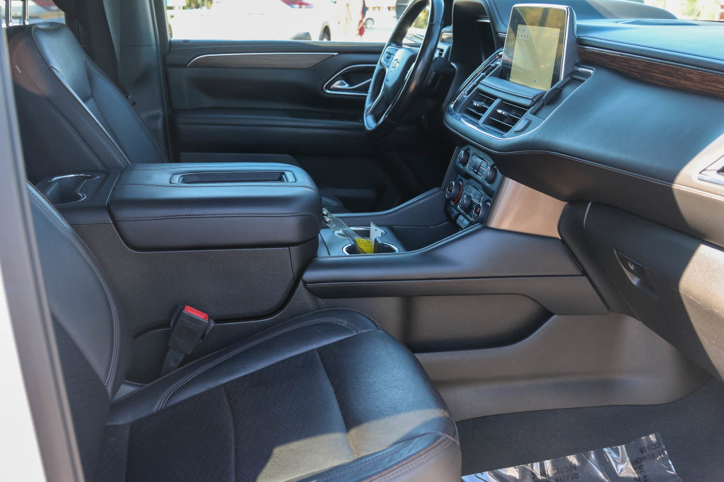 Used 2022 Chevrolet Suburban High Country w/ LPO, Illumination Package AWD/4WD image 18