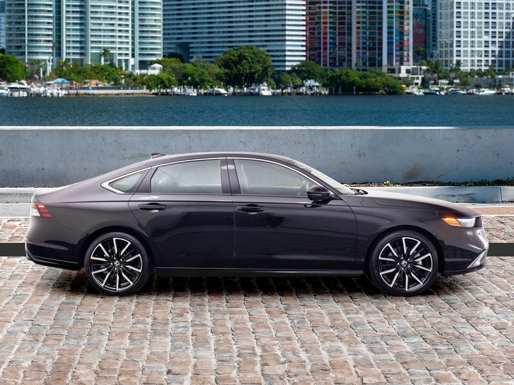 New 2025 Honda Accord Touring image 4