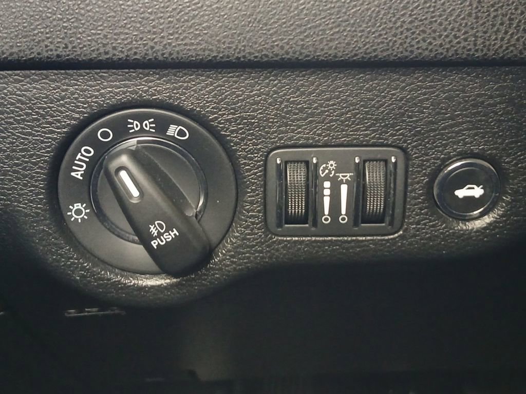 Used 2019 Chrysler 300 S w/ S Model Appearance Package image 12