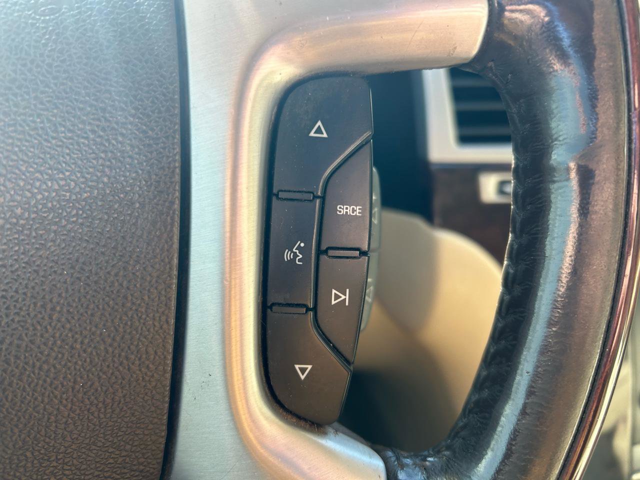 Used 2007 Cadillac Escalade ESV AWD w/ Information Package image 22