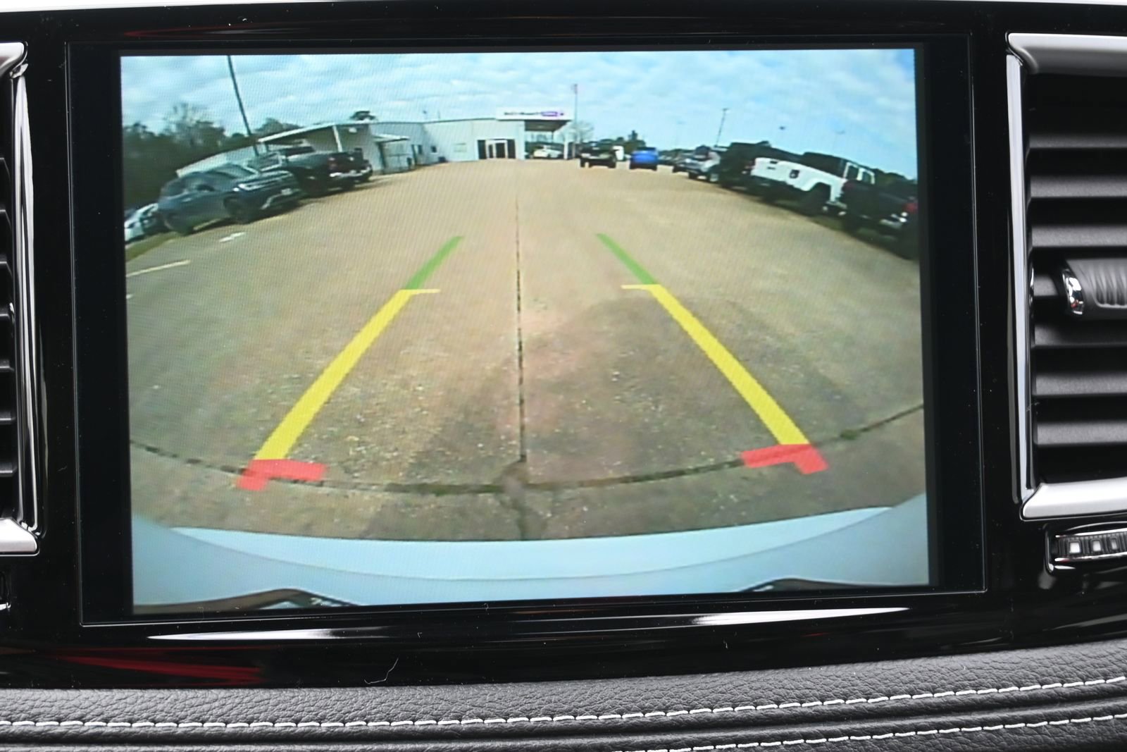 New 2026 Chrysler Pacifica Select image 13