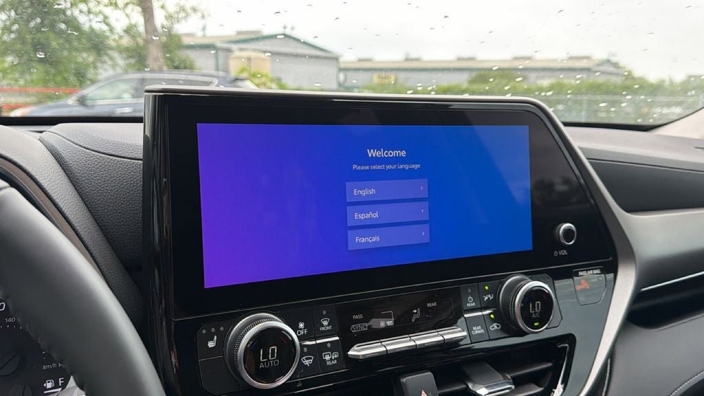 New 2026 Toyota Highlander XLE AWD/4WD image 25