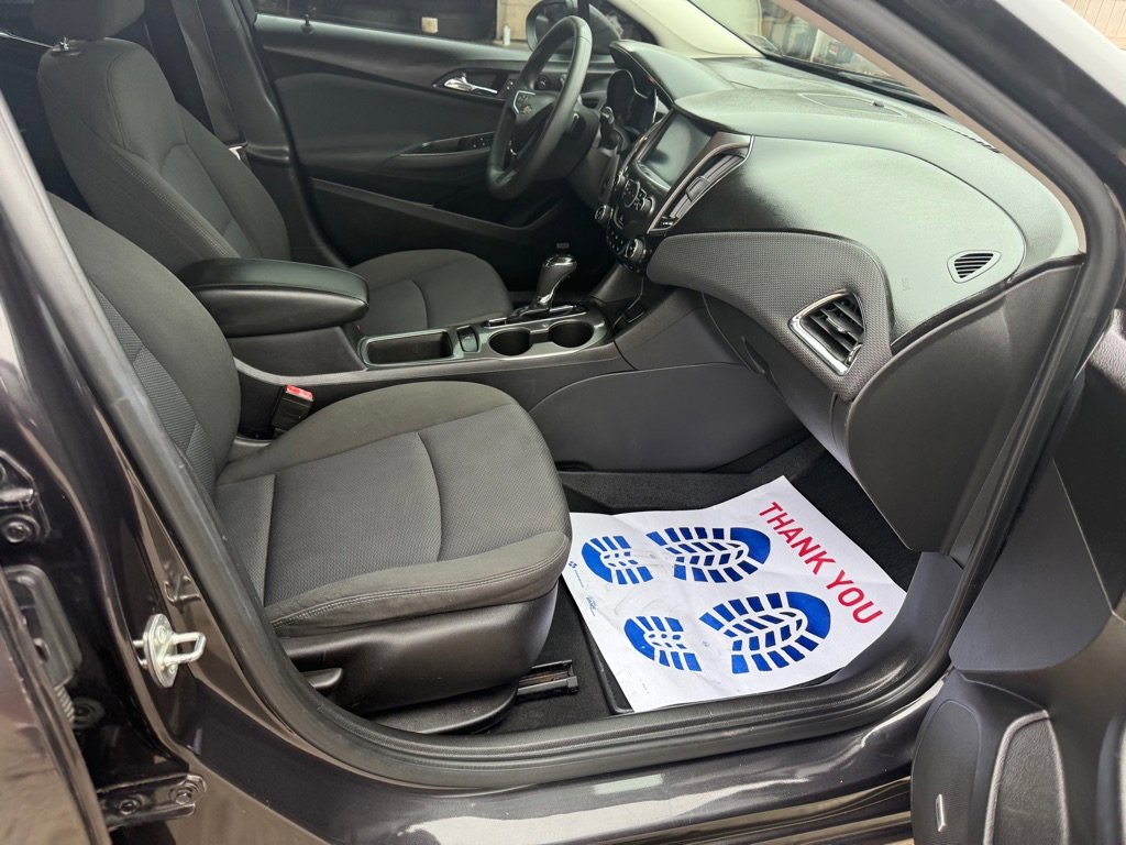 Used 2016 Chevrolet Cruze LT w/ Sun And Sound Package image 48