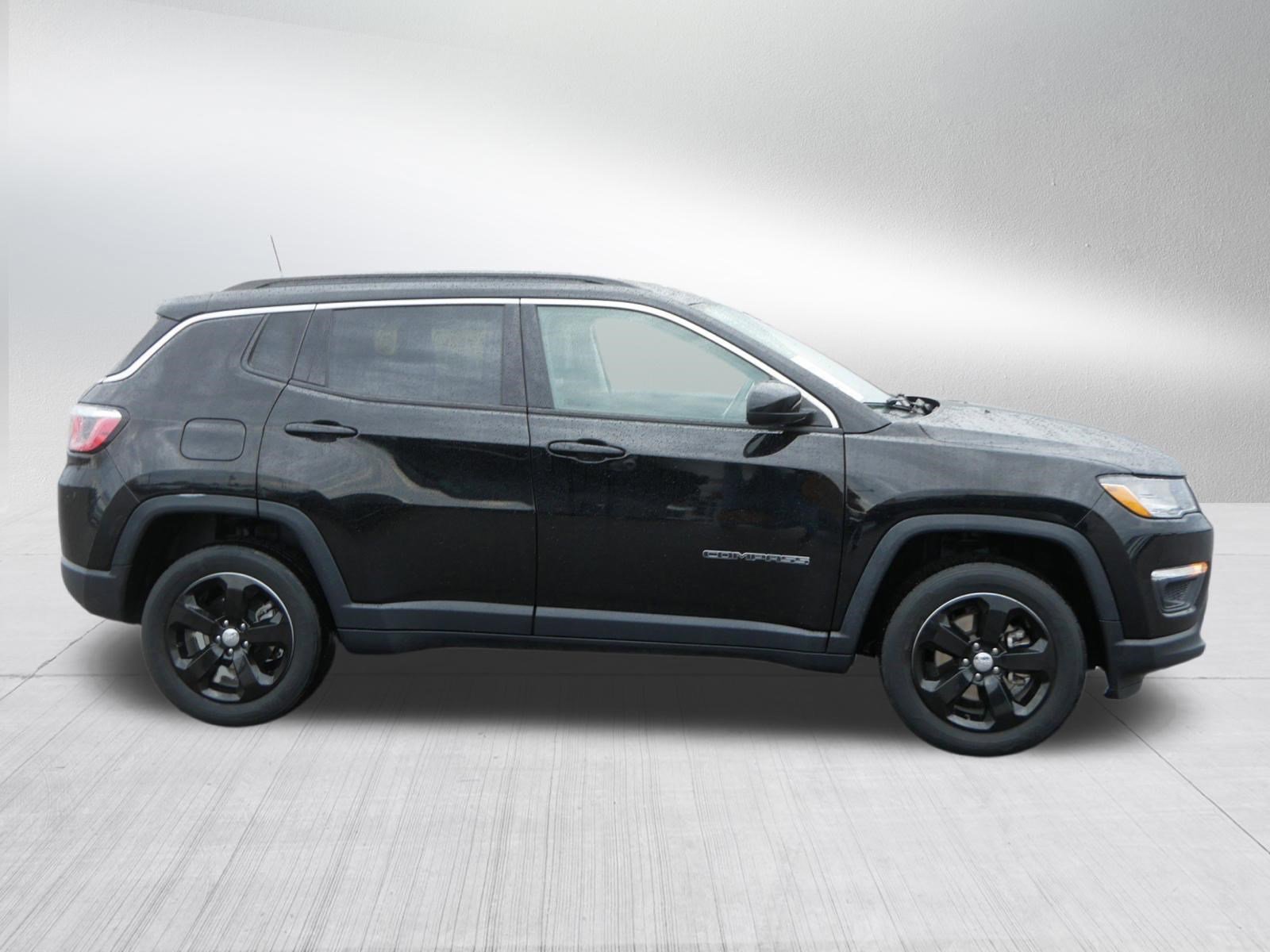 Used 2020 Jeep Compass Latitude w/ Cold Weather Group image 8