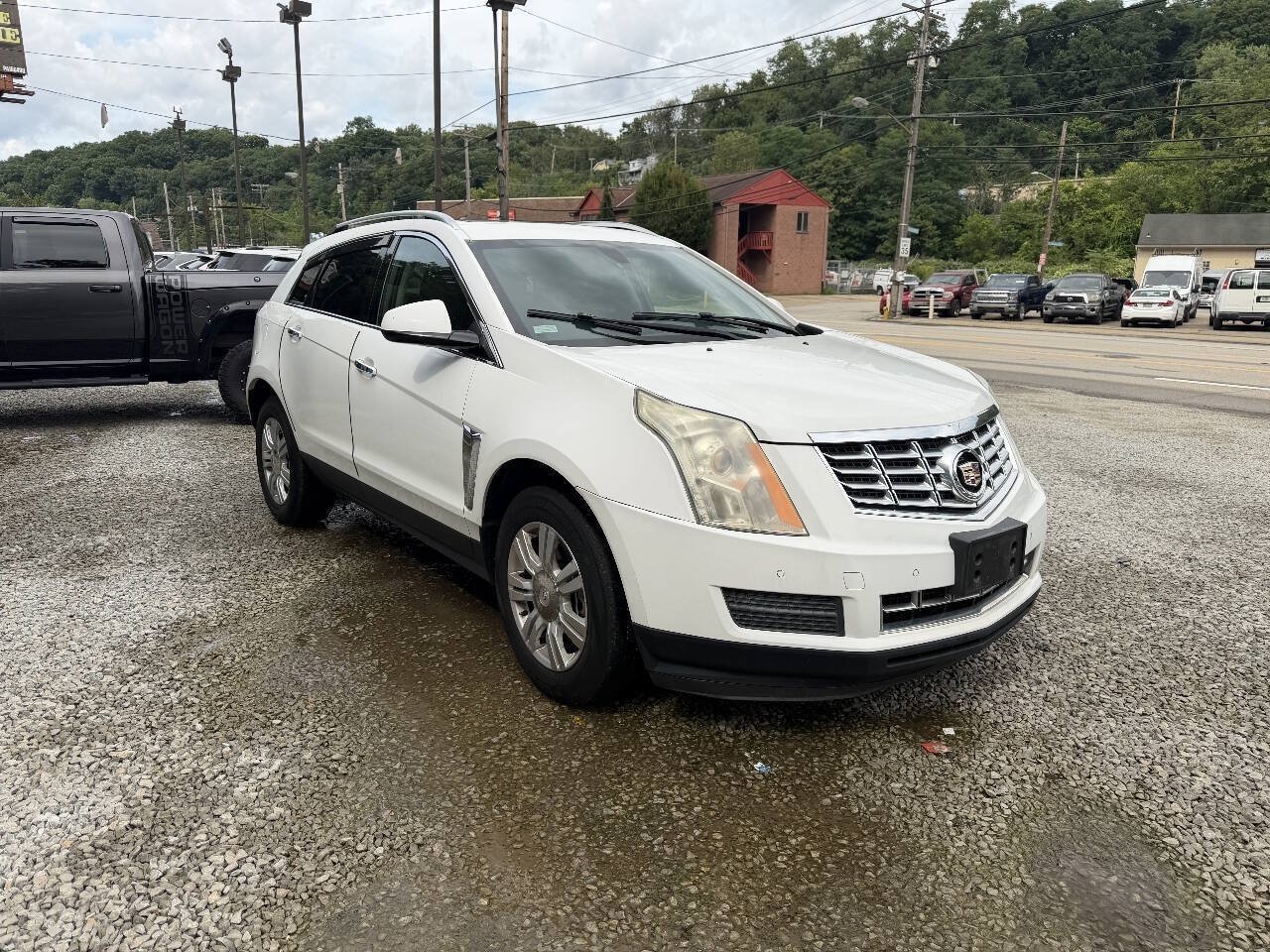 Used 2015 Cadillac SRX Luxury FWD image 4